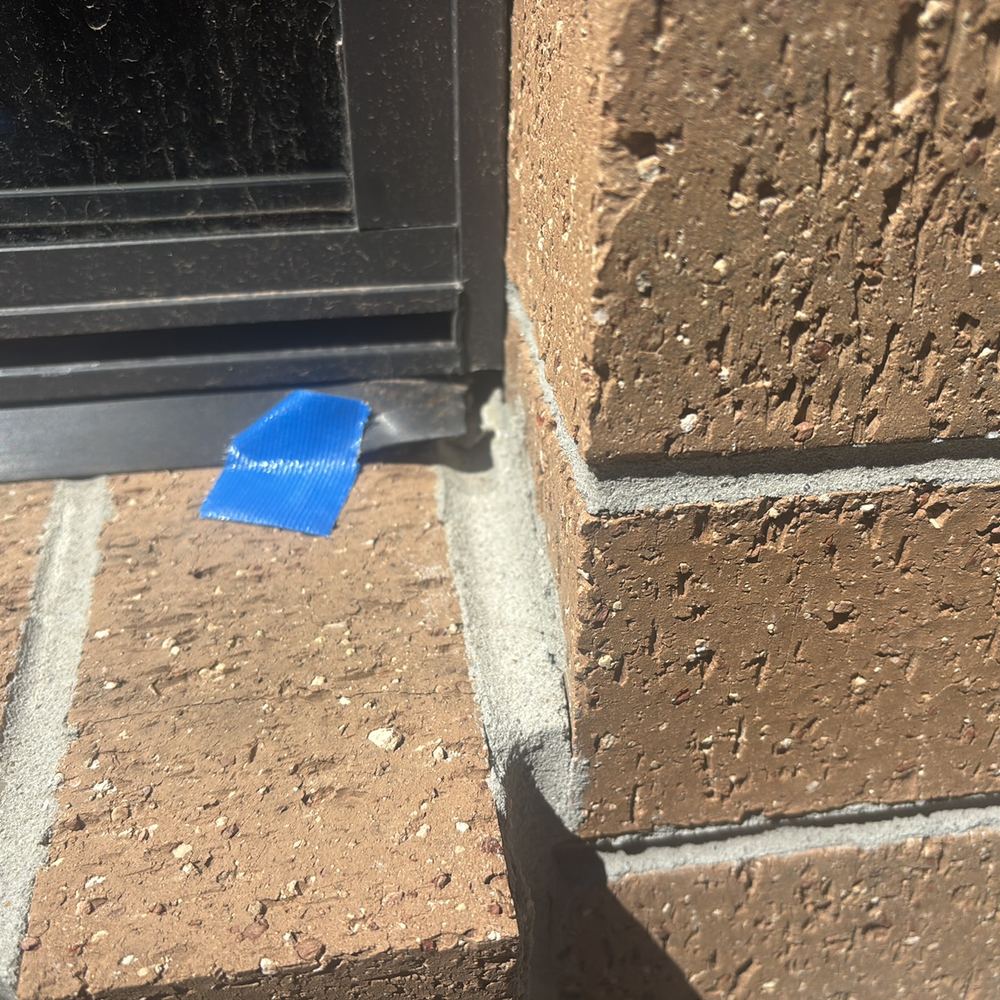 Window rubber flashing sitting out of place between frame and cladding, Mambourin